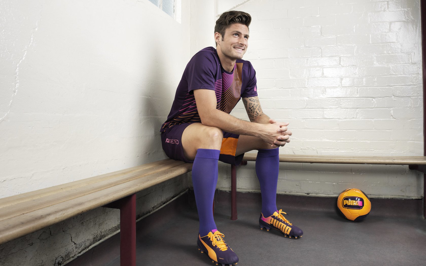 开云体育网址-替补席质量是否影响球队冠军争夺力，替补席深度